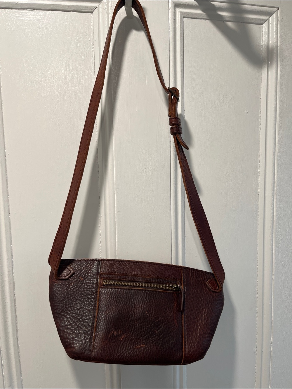 Duluth Trading Co Brown Leather Crossbody Bag